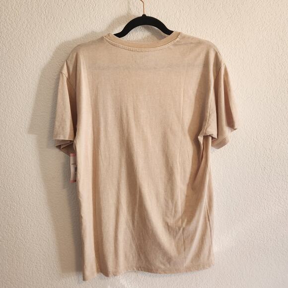 Peanuts Women's Size Small Arizona It's Hot! Tan/Colorful Graphic T-shirt NWT - Picture 6 of 7